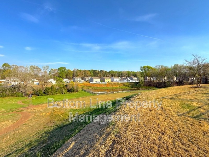 Huge Custom Home in a Prime Location! Close Proximity to Community Pool/Playground and Park area property image