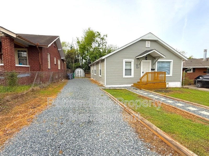 Beautiful 3 Bedroom 1 Bathroom SFH For Rent!!!! property image