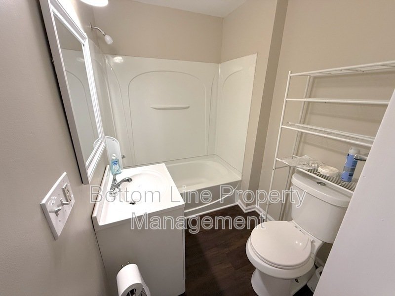 Beautiful 3 Bedroom 1 Bathroom SFH For Rent!!!! property image