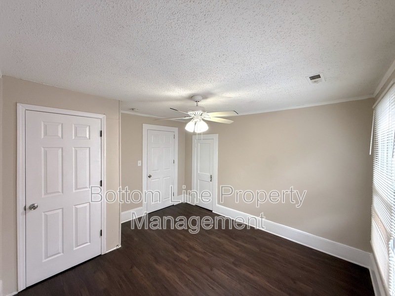 Beautiful 3 Bedroom 1 Bathroom SFH For Rent!!!! property image