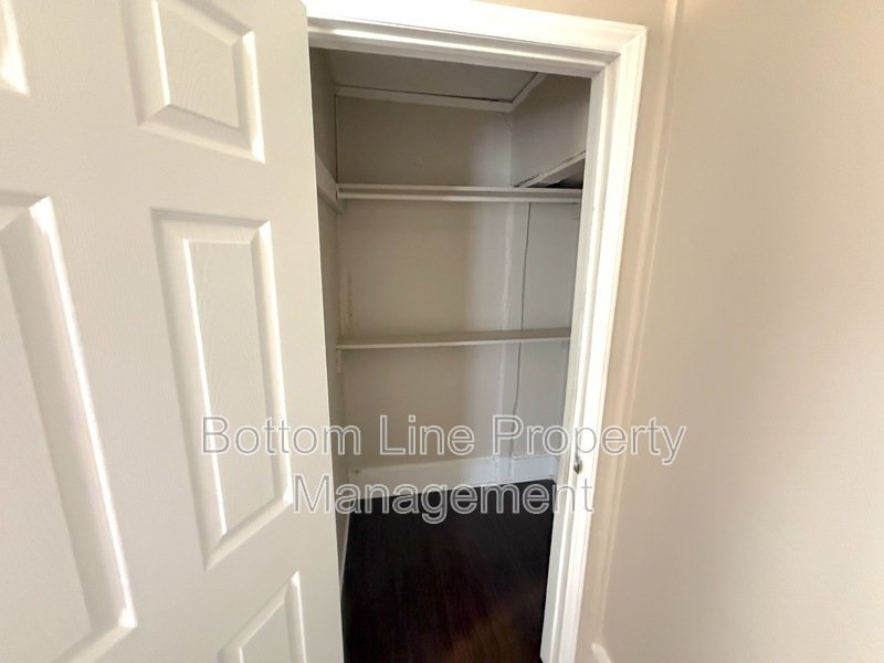 Beautiful 3 Bedroom 1 Bathroom SFH For Rent!!!! property image