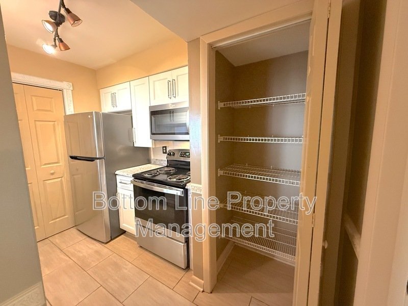 Charming 2 Bedroom 2 Bathroom Apartment For Rent property image