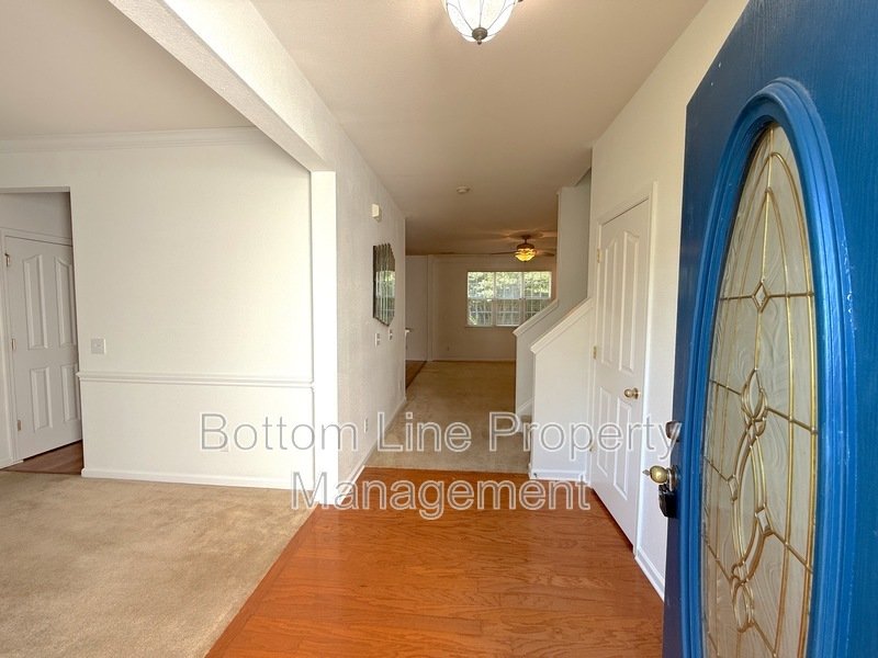 Grand 4-Bedroom Home with Office/Bonus Space, Fireplace, and much more! property image