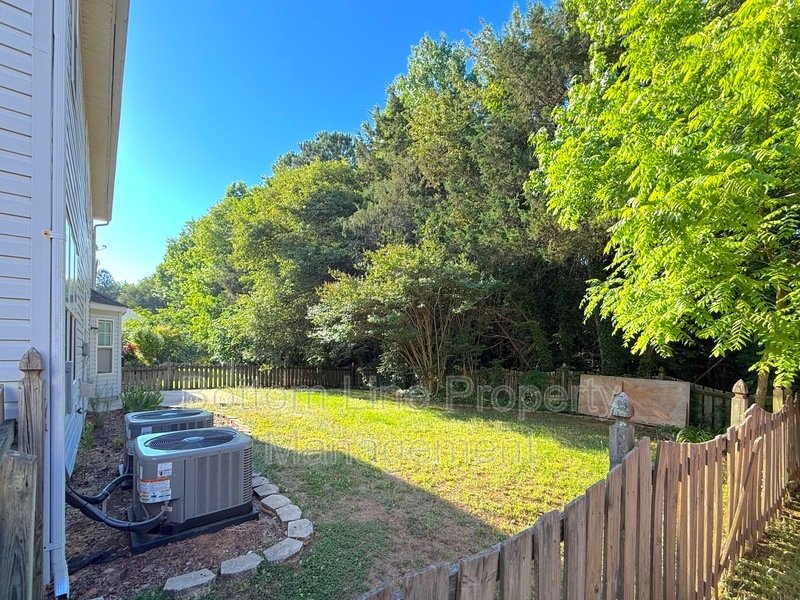 Grand 4-Bedroom Home with Office/Bonus Space, Fireplace, and much more! property image