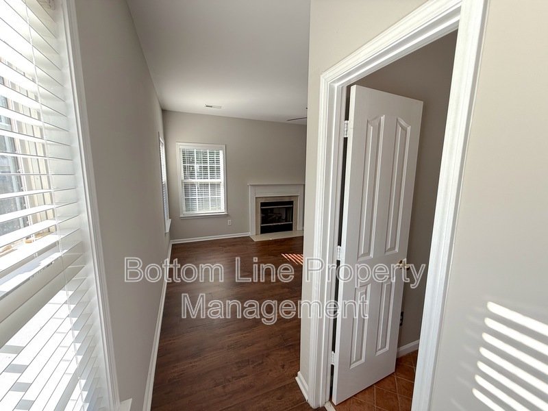 Stunning 4 Bedroom 3 Bathroom SFH For Rent !!!! property image