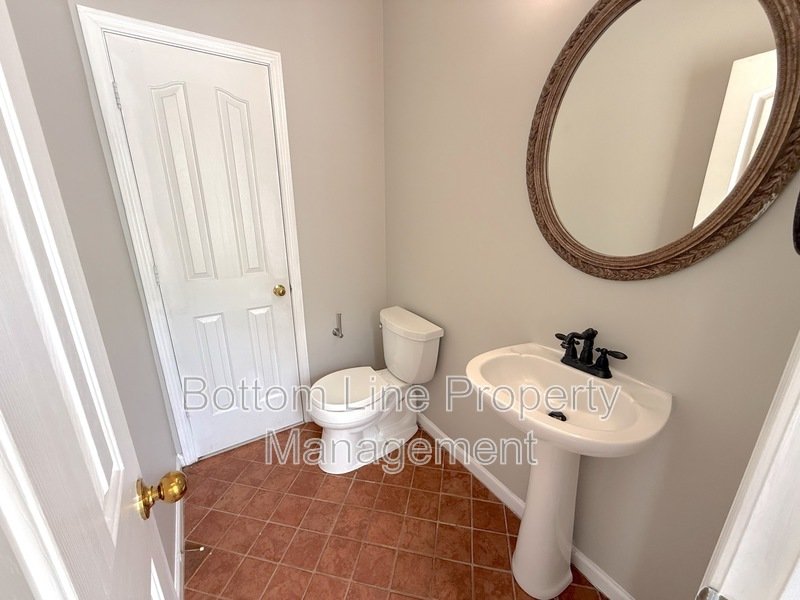 Stunning 4 Bedroom 3 Bathroom SFH For Rent !!!! property image