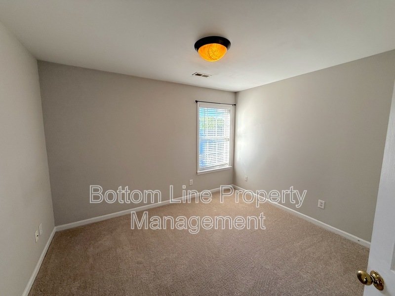 Stunning 4 Bedroom 3 Bathroom SFH For Rent !!!! property image