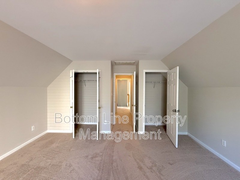 Stunning 4 Bedroom 3 Bathroom SFH For Rent !!!! property image