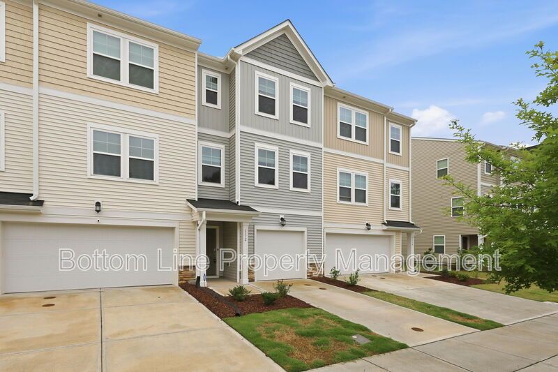 ✨ Beautiful 3BR/2.5BA Townhome w/ 1-Car Garage in Prime Durham Location! ✨ property image