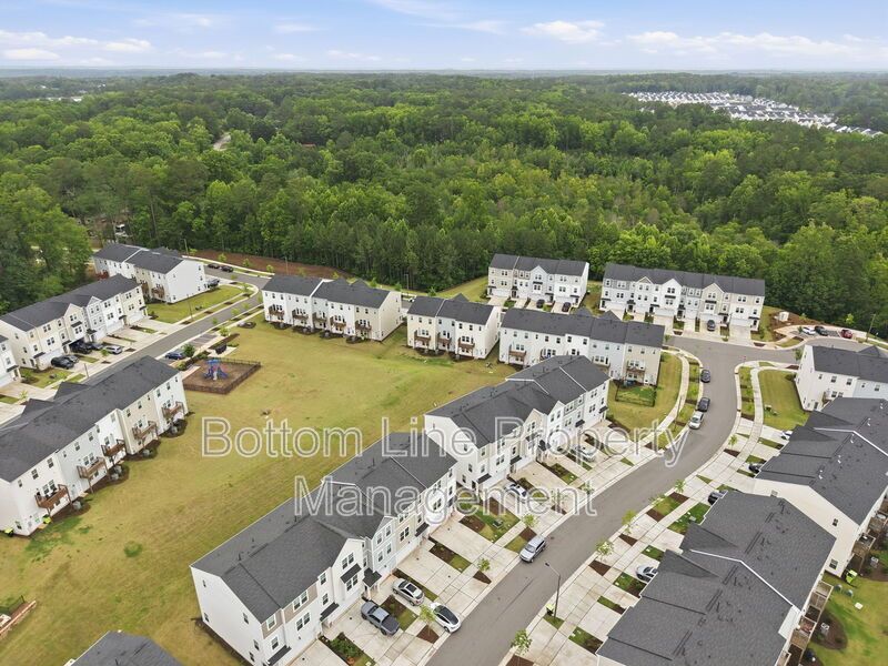 ✨ Beautiful 3BR/2.5BA Townhome w/ 1-Car Garage in Prime Durham Location! ✨ property image