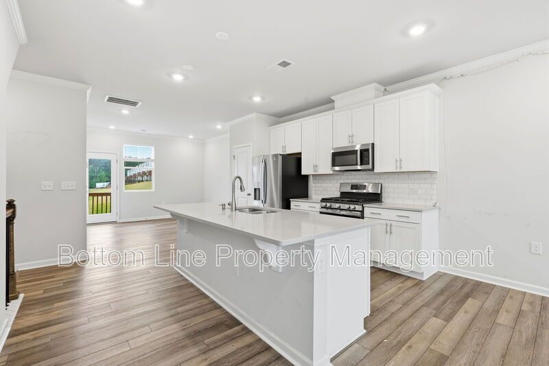 ✨ Beautiful 3BR/2.5BA Townhome w/ 1-Car Garage in Prime Durham Location! ✨ property image