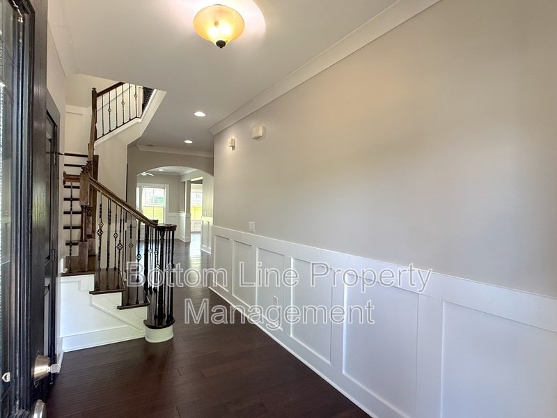 Stunning 4 Bedroom 2.5 Bathroom House For Rent property image