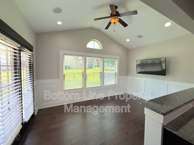 Stunning 4 Bedroom 2.5 Bathroom House For Rent property image