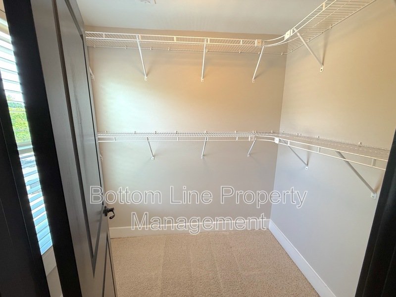 Stunning 4 Bedroom 2.5 Bathroom House For Rent property image