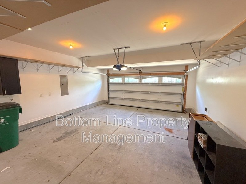 Stunning 4 Bedroom 2.5 Bathroom House For Rent property image