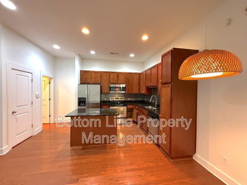 Charming 3 Bedroom 2.5 Bathroom Home For Rent property image