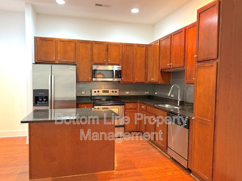 Charming 3 Bedroom 2.5 Bathroom Home For Rent property image