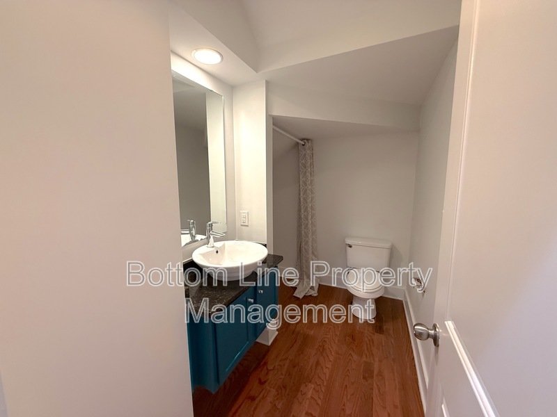 Charming 3 Bedroom 2.5 Bathroom Home For Rent property image