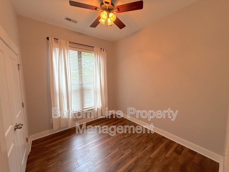 Charming 3 Bedroom 2.5 Bathroom Home For Rent property image