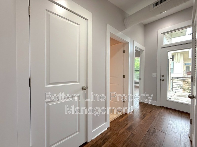 Charming 3 Bedroom 2.5 Bathroom Home For Rent property image