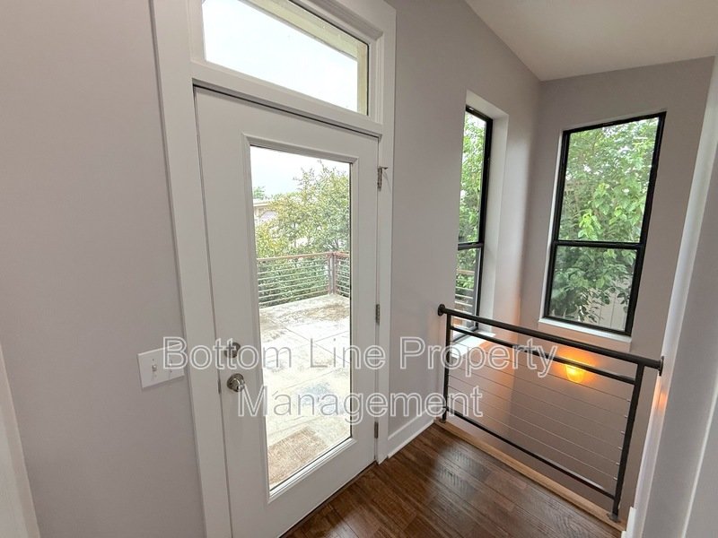 Charming 3 Bedroom 2.5 Bathroom Home For Rent property image
