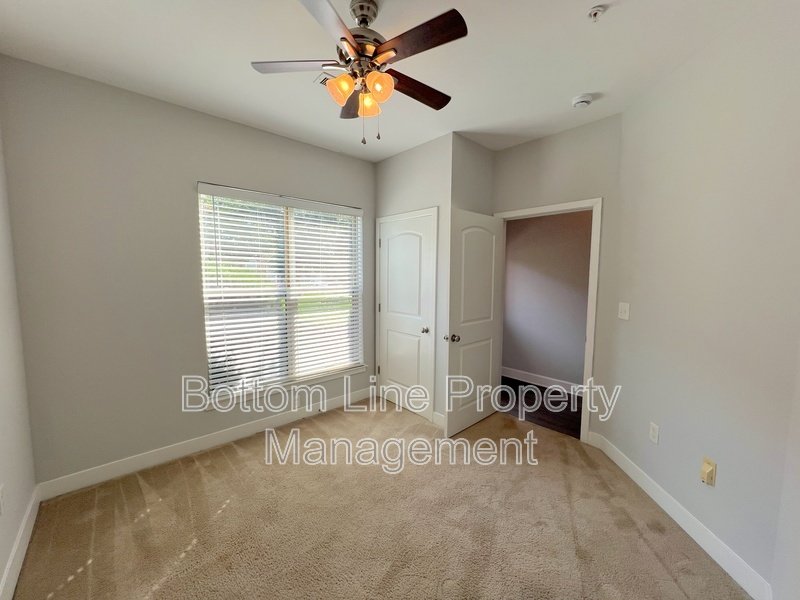 841 Seigle Point Dr property image