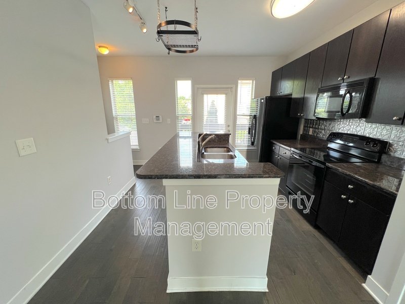 841 Seigle Point Dr property image