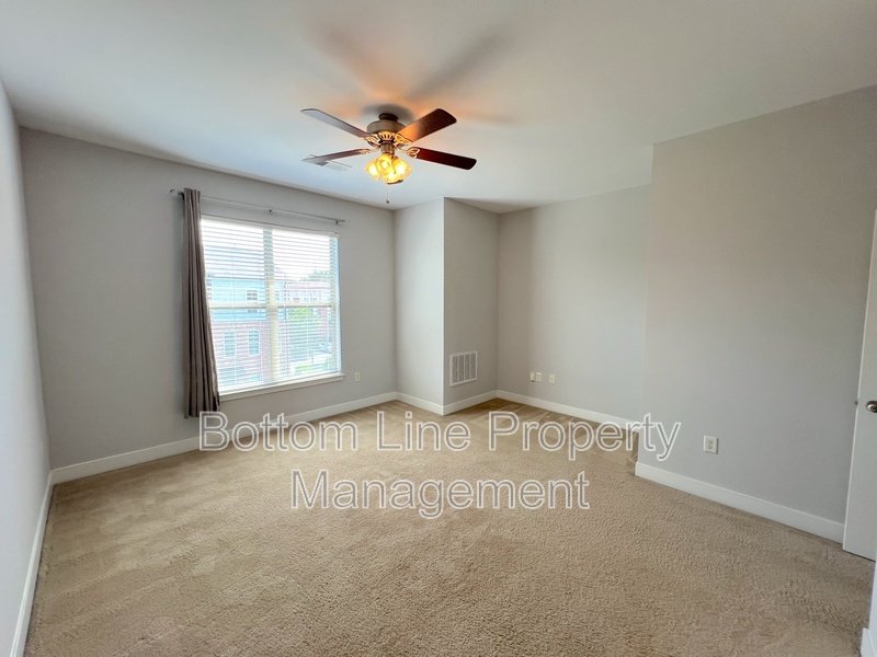 841 Seigle Point Dr property image