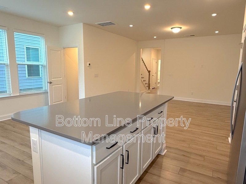 Bright property image