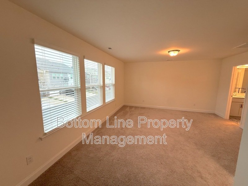 Bright property image
