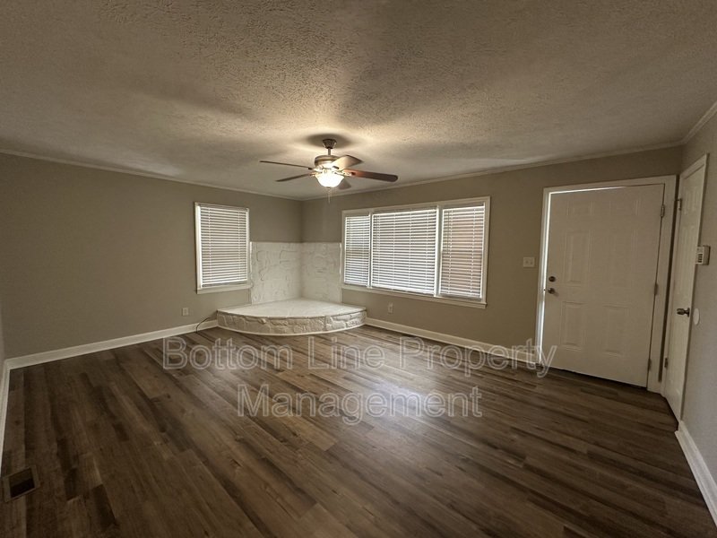 Charming 3BR Home with Sunroom & Detached Garage in Convenient Fayetteville Location property image