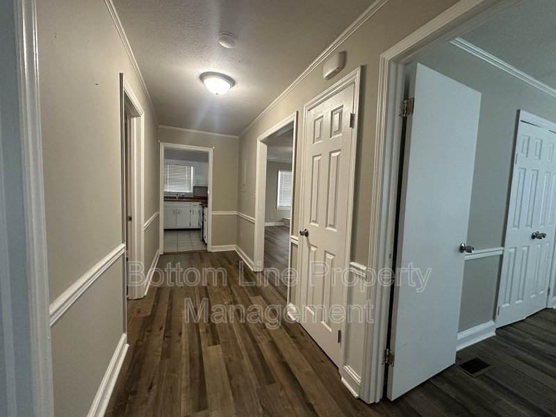 Charming 3BR Home with Sunroom & Detached Garage in Convenient Fayetteville Location property image