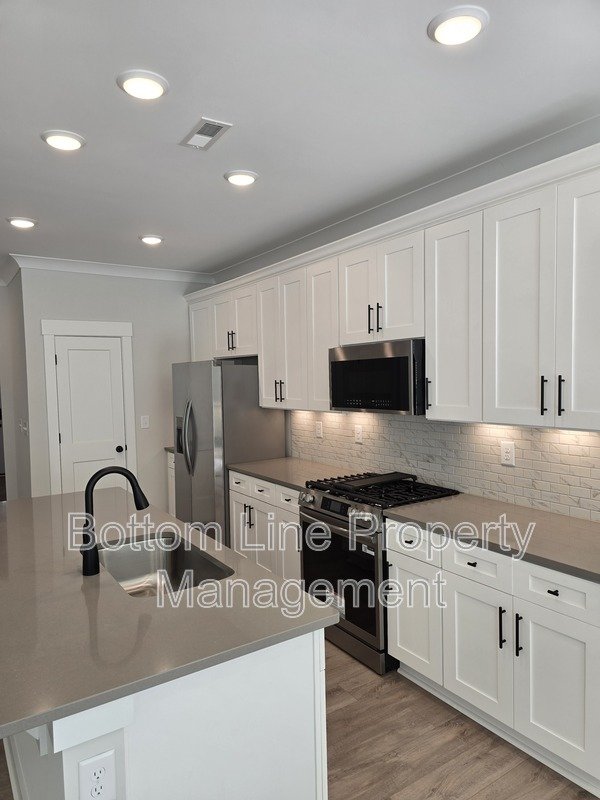 Brand-New 3BR Townhome in Waxhaw | 1-Car Garage | Available Now property image