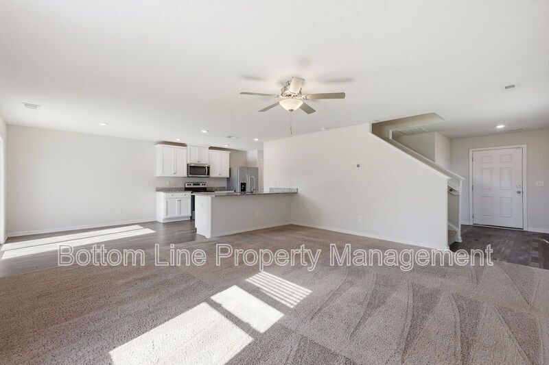 Beautiful 3BR/2.5BA Home in Zebulon with 2-Car Garage & Granite Counters property image