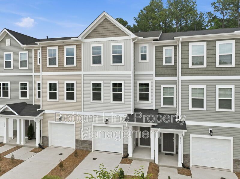 Beautiful 3BR/3BA Townhome with 1,858 Sq Ft – Near RTP, RDU & Brier Creek! property image