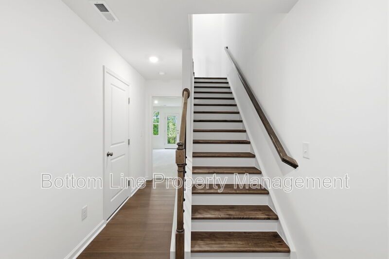Beautiful 3BR/3BA Townhome with 1,858 Sq Ft – Near RTP, RDU & Brier Creek! property image