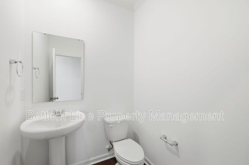 Beautiful 3BR/3BA Townhome with 1,858 Sq Ft – Near RTP, RDU & Brier Creek! property image