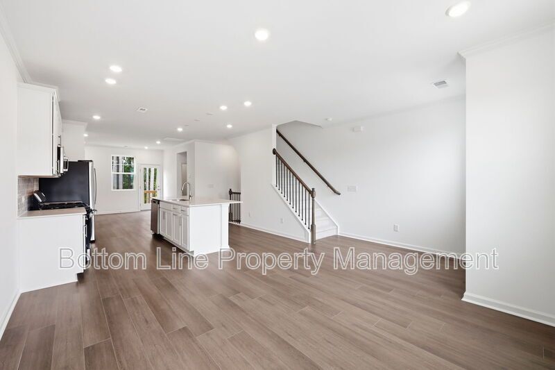 Beautiful 3BR/3BA Townhome with 1,858 Sq Ft – Near RTP, RDU & Brier Creek! property image