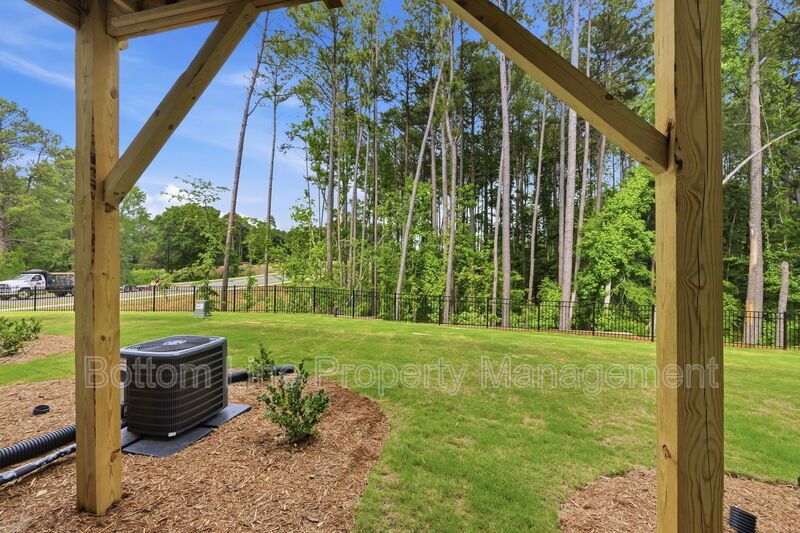 Beautiful 3BR/3BA Townhome with 1,858 Sq Ft – Near RTP, RDU & Brier Creek! property image
