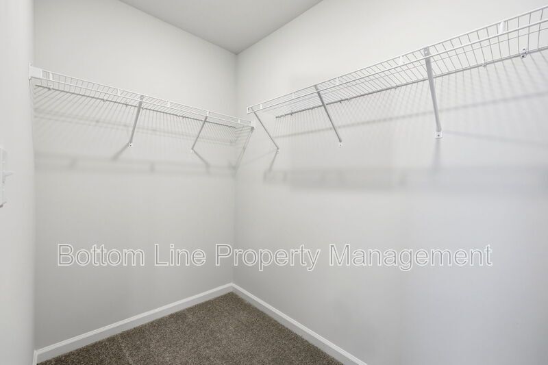 Modern 3BR/2BA Home Near Downtown Raleigh – Community Amenities & Easy Commute! property image