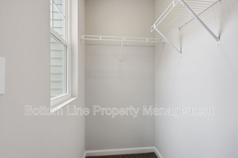Modern 3BR/2BA Home Near Downtown Raleigh – Community Amenities & Easy Commute! property image