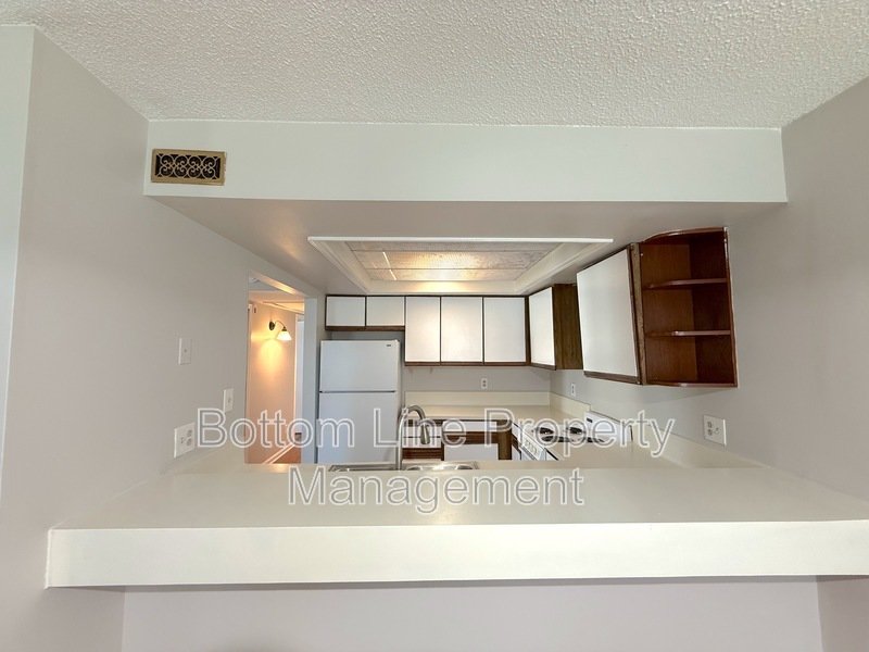 Cozy Unit Minutes From The Airport property image