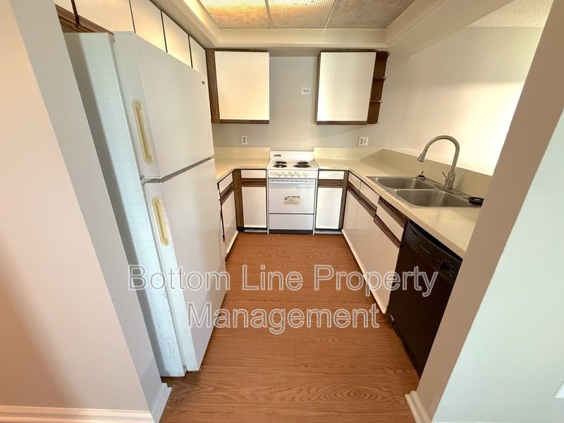 Cozy Unit Minutes From The Airport property image