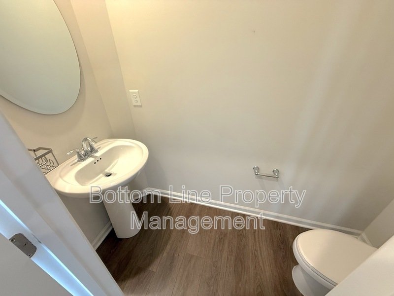Beautiful 3 Bedroom 2.5 Bathroom Town House For Rent property image