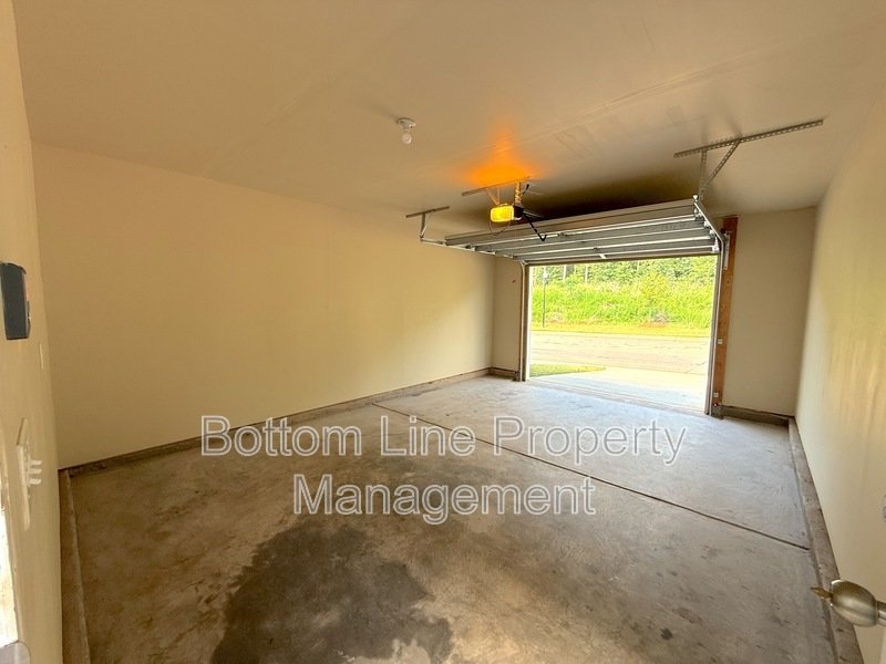 Beautiful 3 Bedroom 2.5 Bathroom Town House For Rent property image
