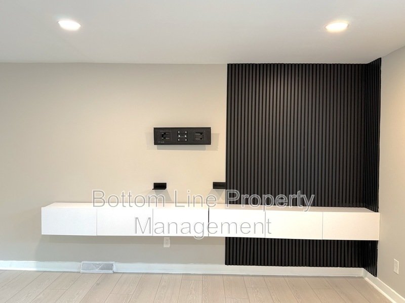 Charming 3 Bed 3 Bath Home For Rent property image