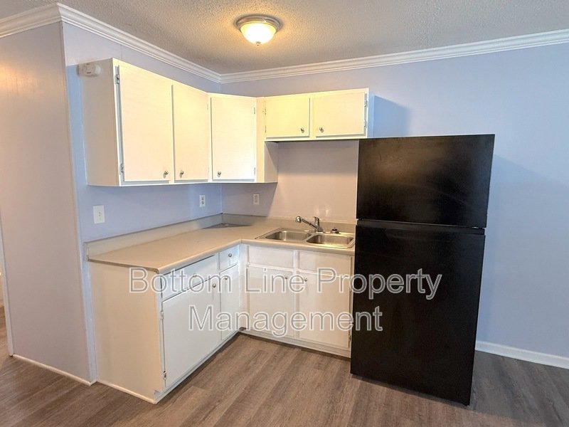 1134 W Davidson Ave Apt A property image