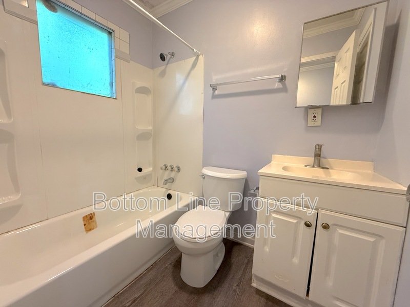 1134 W Davidson Ave Apt A property image
