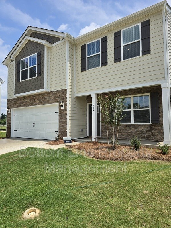 Luxury New Construction with Open Floor Plan & 4 Spacious Bedrooms property image