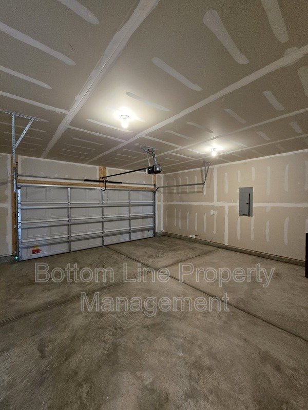 Luxury New Construction with Open Floor Plan & 4 Spacious Bedrooms property image